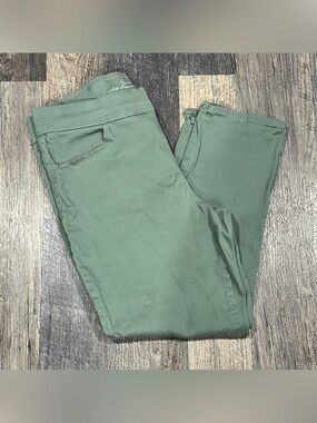 Gloria Vanderbilt Pants